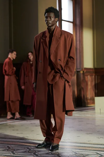 Look 21